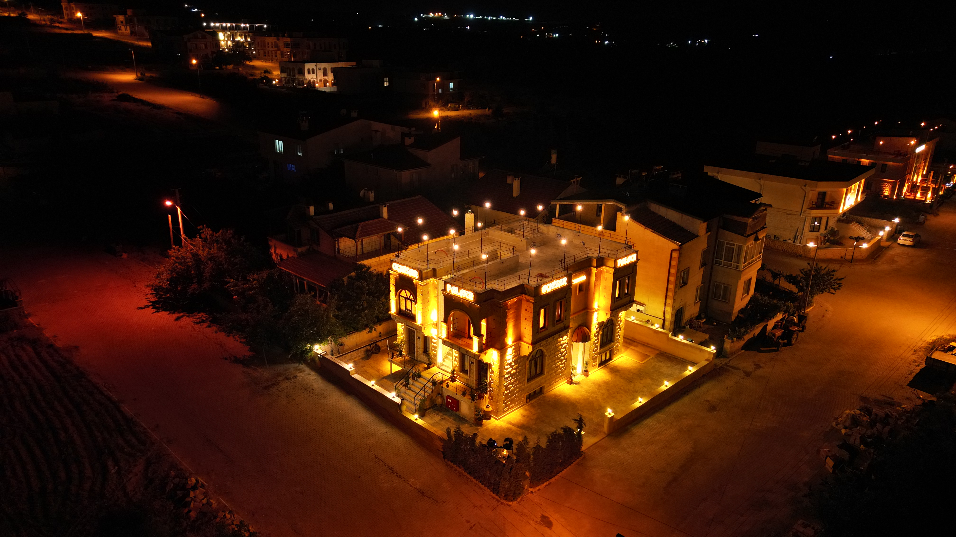 Kapadokya vadisinde gün batımı