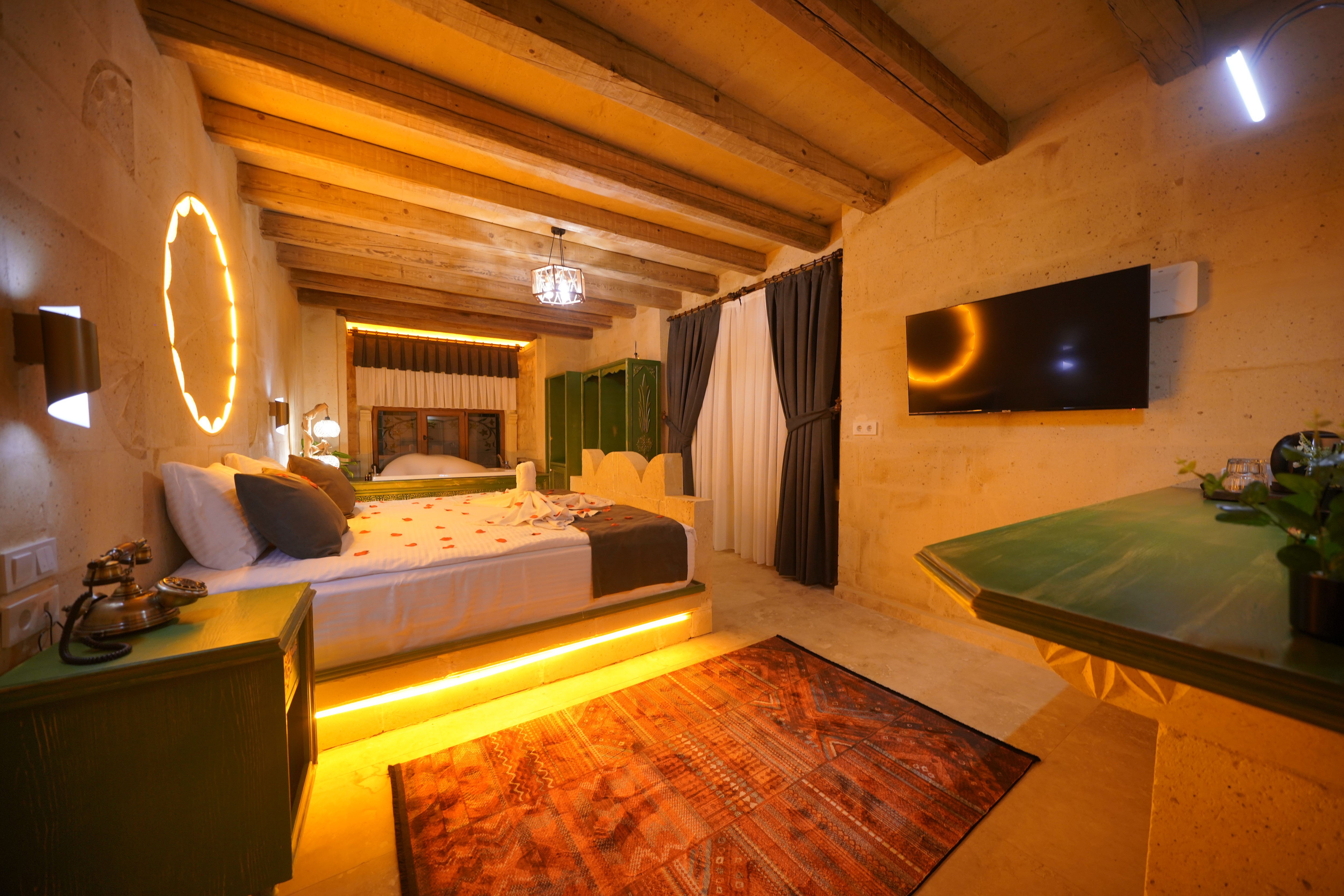 Çavuşin Suite