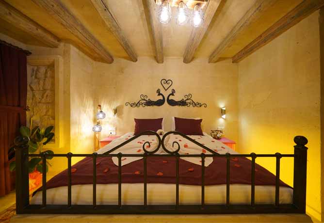 Uçhisar Palace in Cappadocia – Royal Cave Suite